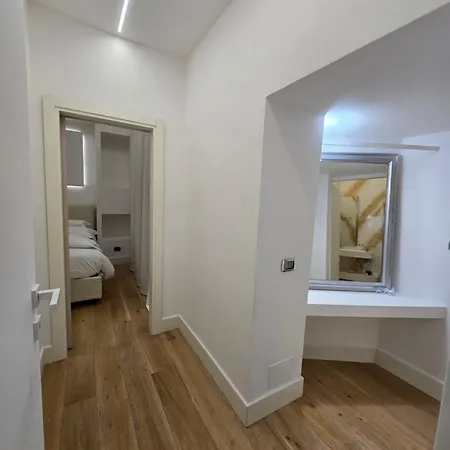 B89 Luxury Gallery Piazza Di Spagna Appartement