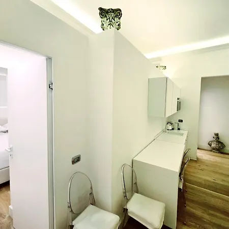 B89 Luxury Guest House Piazza Di Spagna רומא