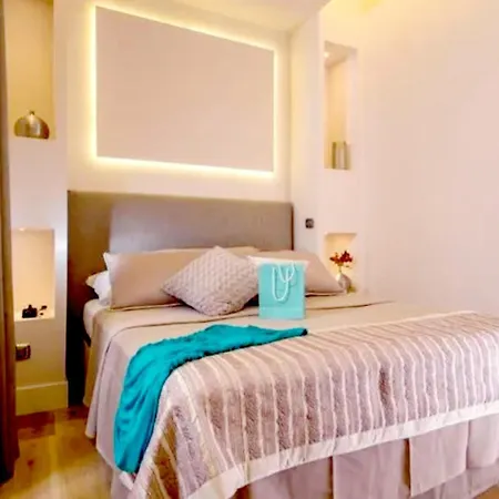 B89 Luxury Guest House Piazza Di Spagna רומא