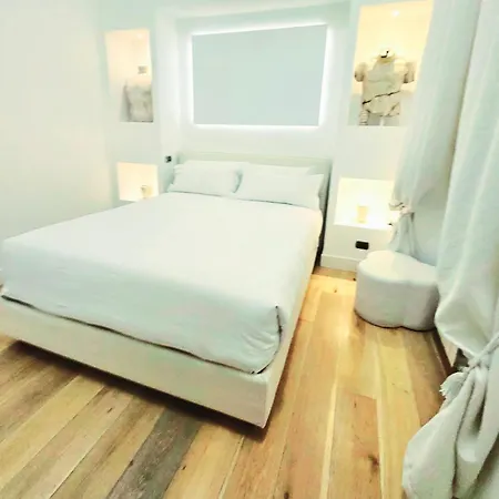 B89 Luxury Gallery House Piazza Di Spagna Apartman